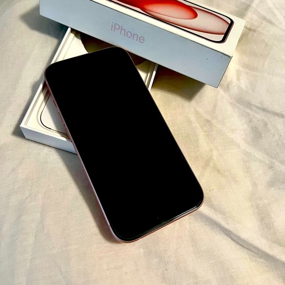 iPhone Pink 15  📱 512gbs - Picture 6 of 6